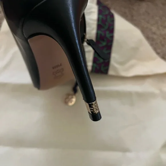 Like New Tory Burch Greenwich 85mm heel booties 7.5 - Picture 6 of 14